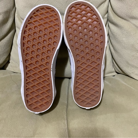 Vans Kids Shoes Disney jungle book 
In good used condition see photos - Picture 6 of 10